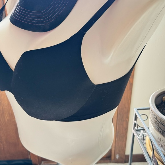 Victoria’s Secret Bra 4 pack - Picture 4 of 14